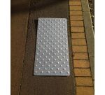 Dalle podotactile en aluminium grain de riz - 420 x 825 mm