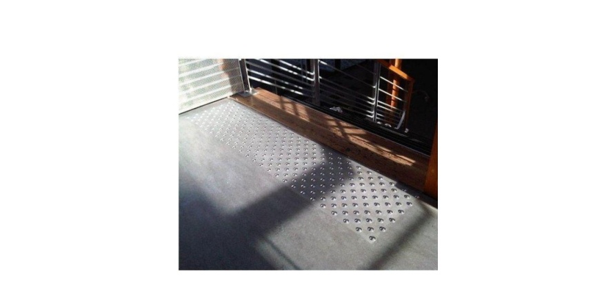 Plot Podotactile en Aluminium Brut