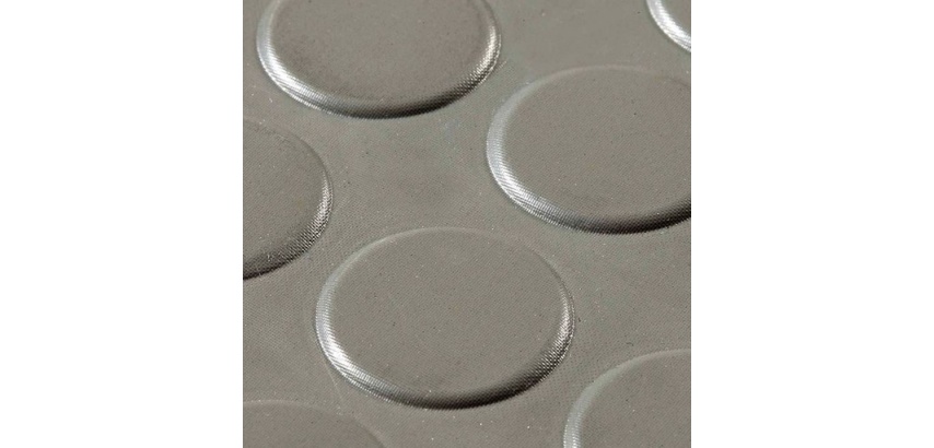Rouleau de tapis antidérapant à pastilles