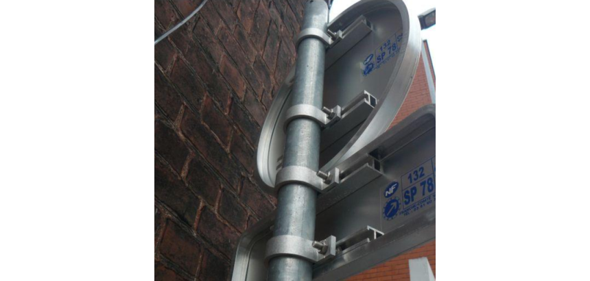 Brides de Fixation pour Poteau Rond de Ø76 mm