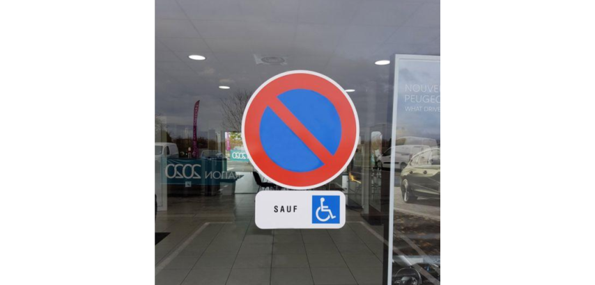 Sticker autocollant "stationnement interdit" - diamètre 400 mm