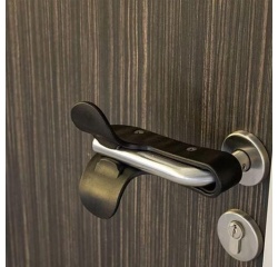 Coude "Mains libres" pour poignée de porte