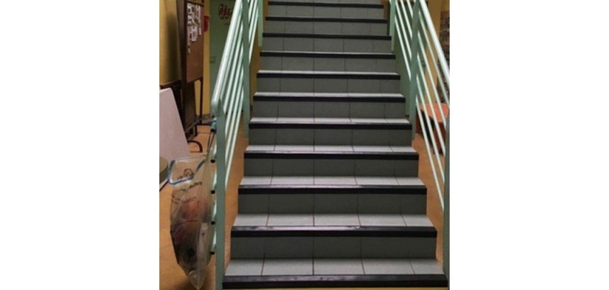 Nez de marche antidérapant ELASTO en 1.5m ou 3m en compound  (300)