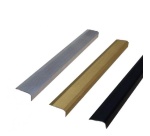 Nez de marches à visser en aluminium coloré