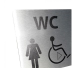 Picto WC Femme / PMR avec sens de transfert - 15 x 15 cm -   aluminium brossé