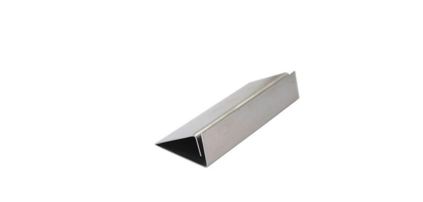 Socle en alu pour panneau vertical