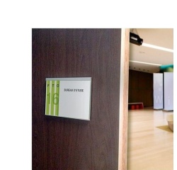 Plaque de porte fiche personnalisable  (105 x 210 mm)