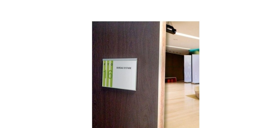 Plaque de porte fiche personnalisable  (105 x 210 mm)