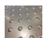 Dalle podotactile en acier corten
