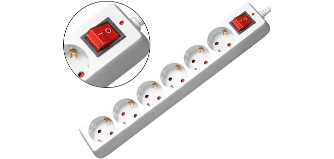 Regleta 6 tomas mediarange con interruptor longitud cable 1,4m color blanco