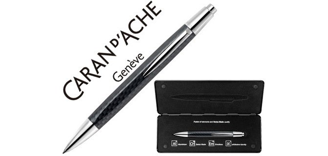 Boligrafo caran d'ache alchemix cuerpo fibra de carbono adornos cromados brillante con estuche punta