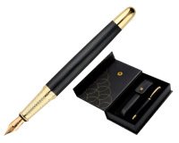 Pluma y estuche cuero belius passion dor aluminio textura cepillada color negro y dorado tinta azul caja diseño