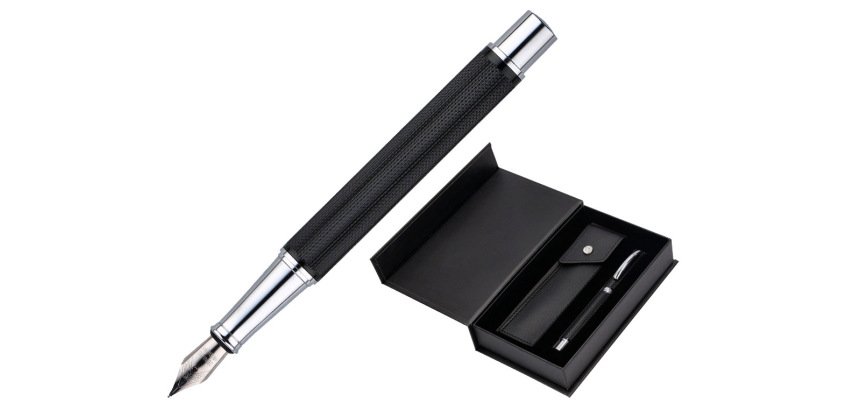 Pluma y estuche belius turbo aluminio textura punteada color negro y plateado tinta azul caja de diseño