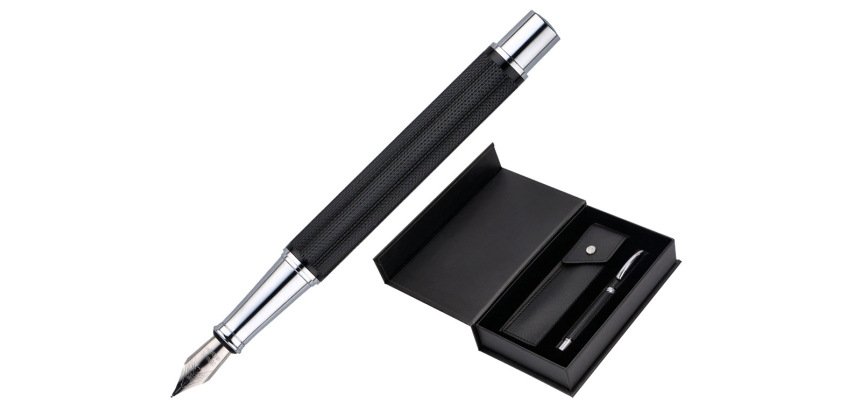 Pluma y estuche belius turbo aluminio textura punteada color negro y plateado tinta azul caja de diseño