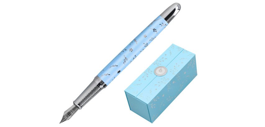 Pluma belius bella aluminio color azul celeste diseño plateado relieve tinta azul caja de diseño