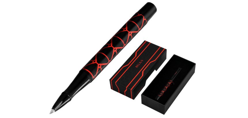 Boligrafo belius legacy aluminio diseño triangulo rojo cuerpo negro tinta color azul caja de diseño