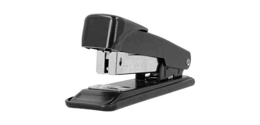 Grapadora greening metalica color negro capacidad 30 hojas usa grapas 24/6 y 26/6