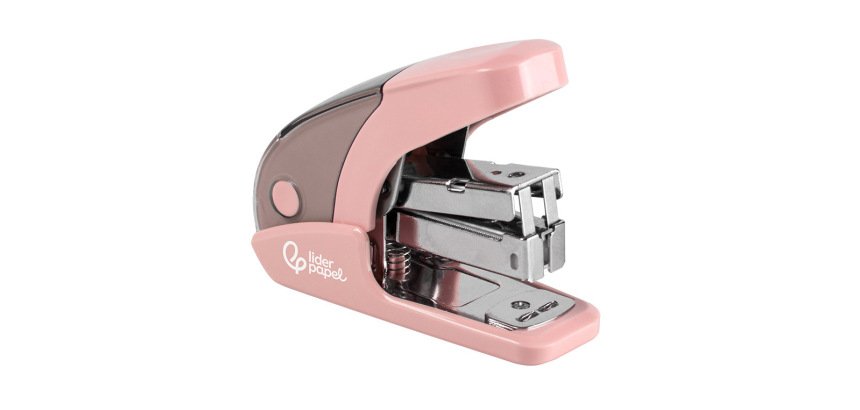 Grapadora liderpapel micro con regalo de caja de 1000 grapas 24/6 26/6 capacidad 20 hojas rosa