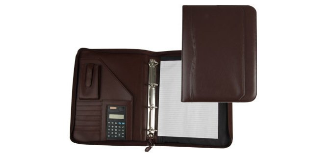 Carpeta portafolios q-connect cremallera 4 anillas 20 mm concalculadora con bolsa para movil color marron 260x355 mm