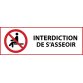 Panneau d'interdiction - Interdiction de s'asseoir - P018