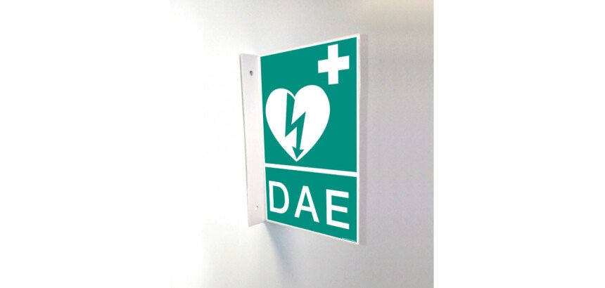 Signalétique DAE en vinyle et support PVC pour fixation murale