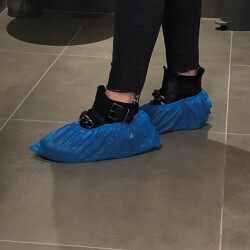 Lot de 100 sur-chaussures jetable