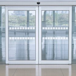 Bandes de Signalisation pour Surfaces Vitrées - Motif Carré Blanc - 50 mm x 10 mètres
