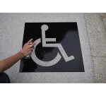 Pochoir pour marquage au sol - Place Réservée PMR - PVC réutilisable  - 250 x 300 mm