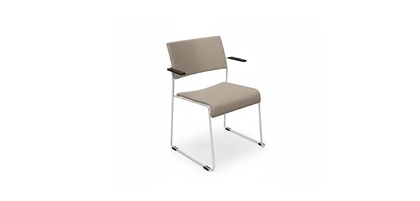 Chaise de réunion Linos beige avec accoudoirs synthétiques noir, pieds chrome RECEP - Reconditionné