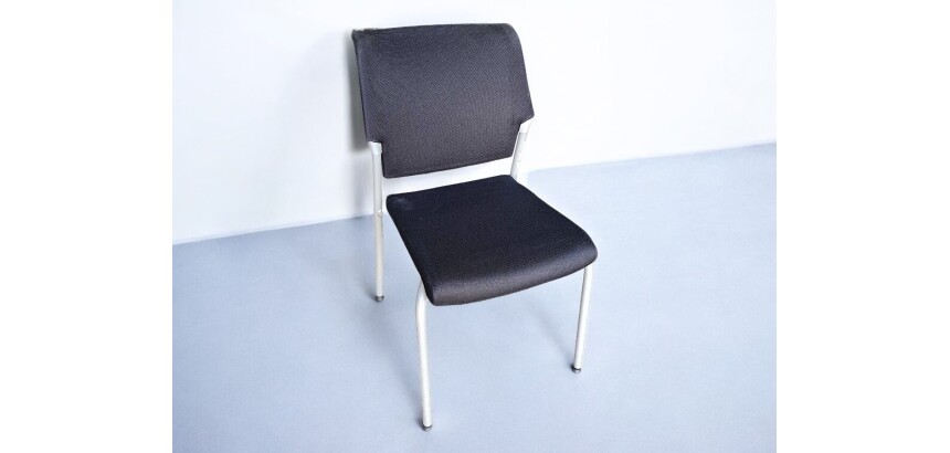 Chaise Haworth en résille noir - Reconditionné