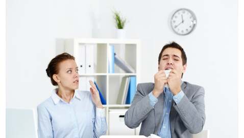 Come non prendere l’influenza dai colleghi d’ufficio