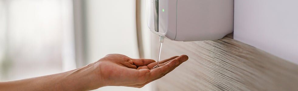 Quel distributeur de savon ou de gel choisir pour vos locaux ?