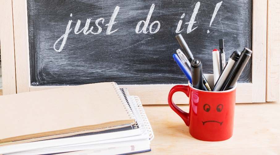 lavagna con scritta just do it
