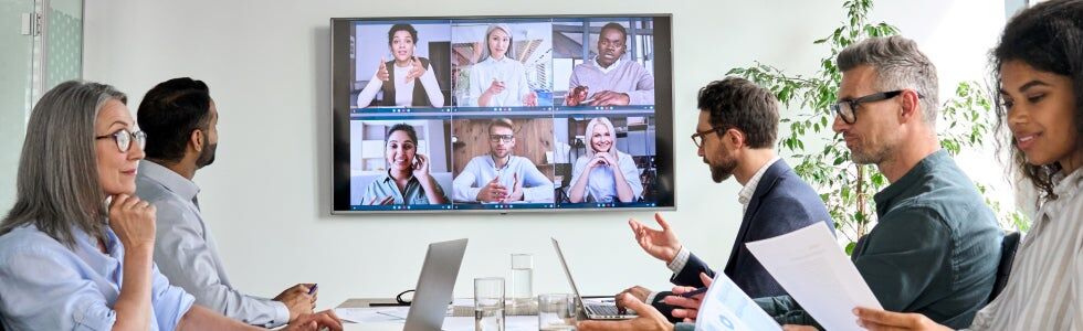 Quelles solutions de visioconférence pour une petite salle de réunion ?