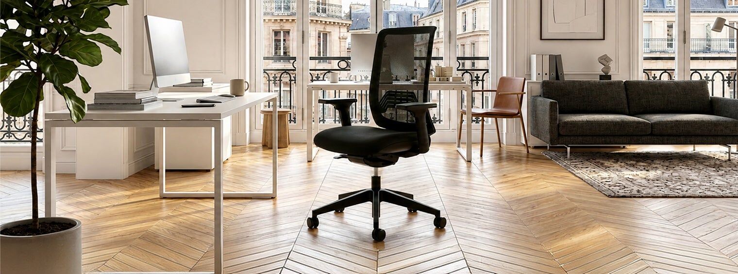 Ambiance de bureau avce la chaise de bureau synchrone auto-régulé maille et tissu Imax