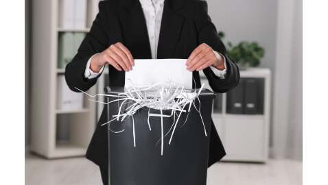 Gestione della carta in ufficio: tra riciclo e protezione dei dati