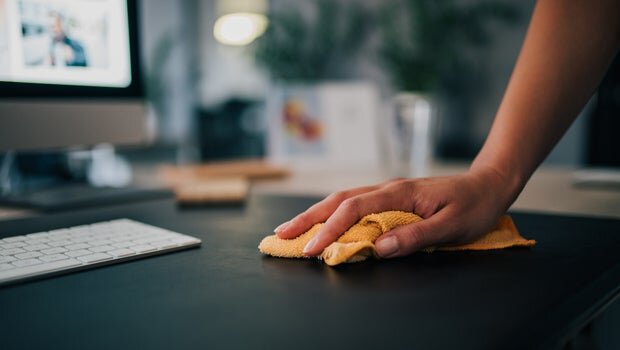 Comment désinfecter et nettoyer un bureau ?