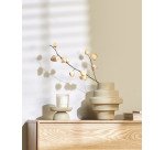 Bandeja Kaili de metal con acabado pintado beige