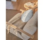 DE_Fauteuil Meghan en chenille beige et bois finition naturelle