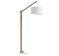 Lámpara de pie Riaz de madera maciza de haya con pantalla blanca