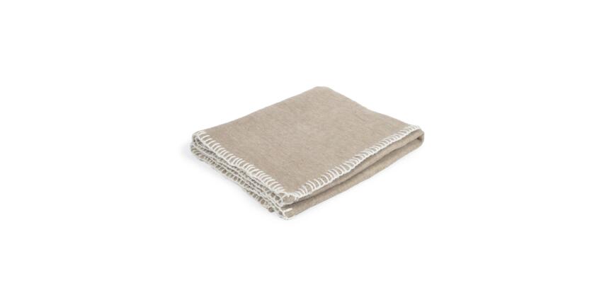 Manta Augustina marrón 125 x 150 cm