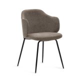 Silla Yunia con patas de acero con acabado pintado negro