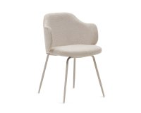 Silla Yunia con patas de acero con acabado pintado negro