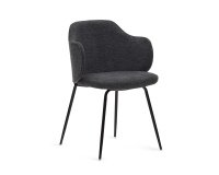 Silla Yunia con patas de acero con acabado pintado negro
