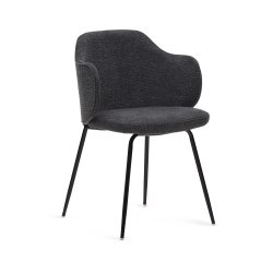Silla Yunia con patas de acero con acabado pintado negro