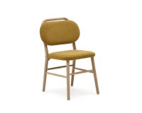Silla Helda de chenilla mostaza y madera maciza de roble