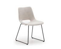 Silla Zahara marrón y patas de acero con acabado negro