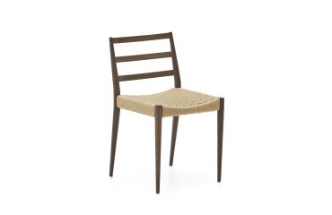 Silla Analy de madera maciza de roble FSC 100% con acabado nogal y asiento de cuerda