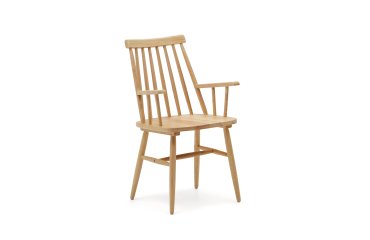 Silla con brazos Tressia DM y madera maciza de caucho lacado natural