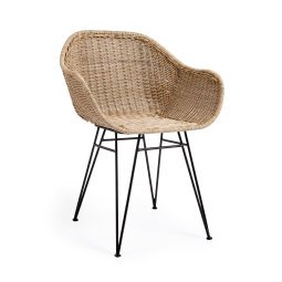 Chart outdoor chair in synthetic rattan, with galvanised steel legs in a black finish